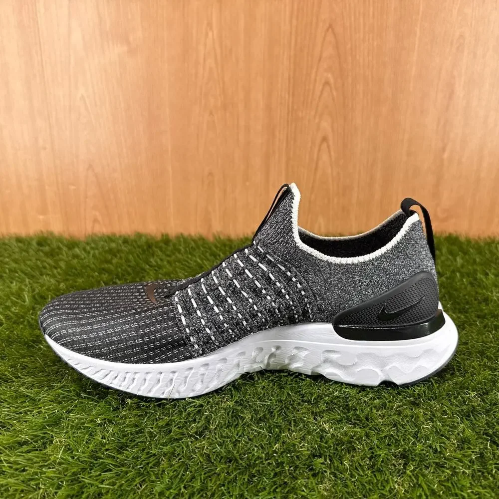 Nike React Phantom Run Flyknit 2 Oreo CJ0280-002 Women's Sz 11 / Men's Sz 9.5